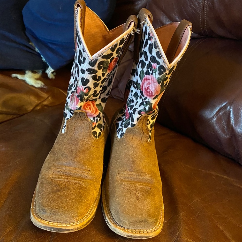 Kids boots